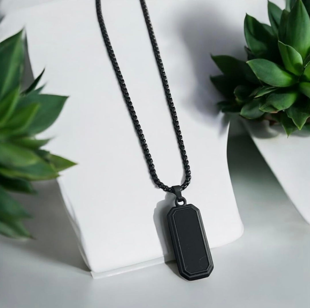 Men’s Black Matte Box Chain Pendant Necklace – Minimalist Streetwear Style